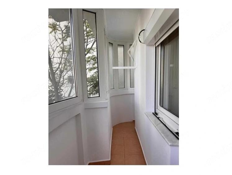 Apartament cu 3 camere decomandat, mobilat în Vitan