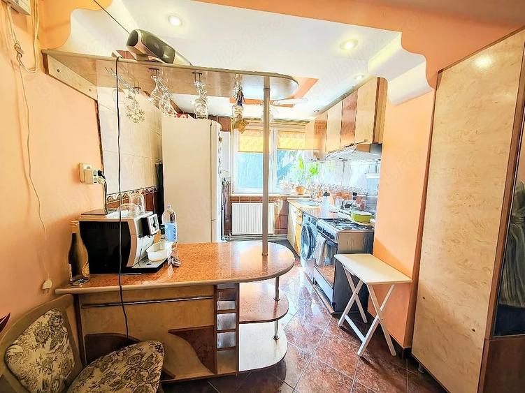 Apartament cu 2 camere decomandat în Central