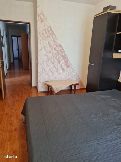 Apartament cu 3 camere decomandat în Terezian