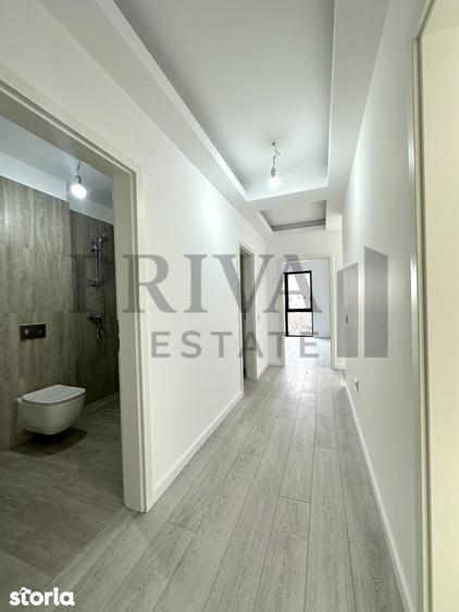 Apartament cu 3 camere decomandat în Girocului