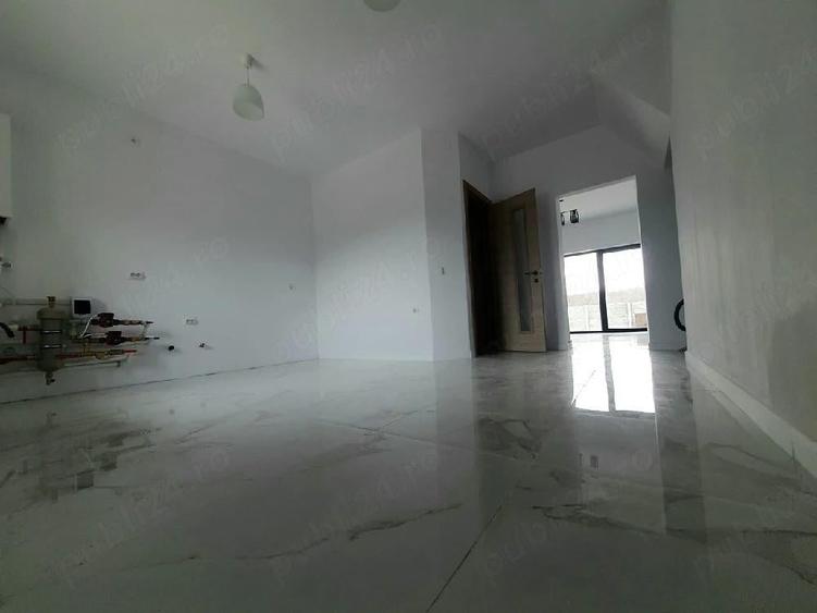 Casă cu Teren 217 Mp în Central