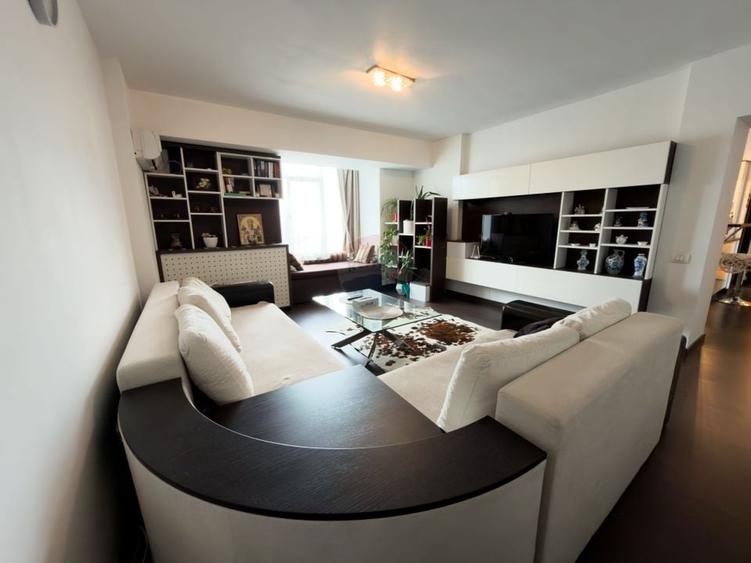 Apartament cu 2 camere decomandat, mobilat în Periferie
