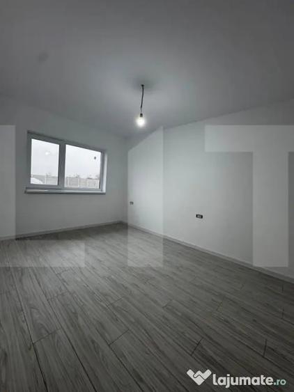 Casă cu 4 camere cu Teren 650 Mp în Peciu Nou