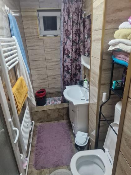 Apartament cu 2 camere nedecomandat în Colanu