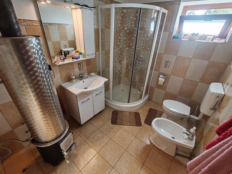 Vand casa Nadlac sau schimb cu apartament in Arad - 8