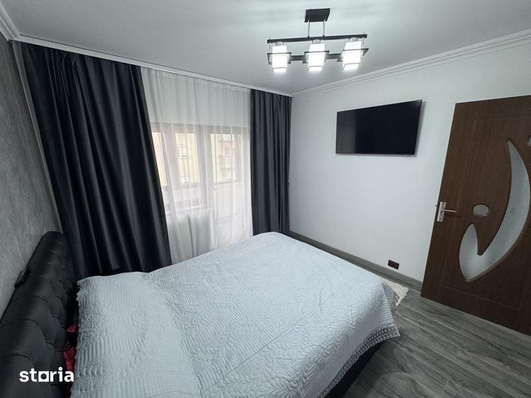 Apartament cu 4 camere, etaj 3 din 4 , Str. Belsugului , Micro 17. - 1