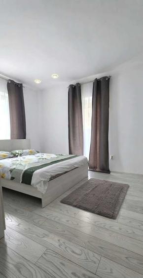 Apartament cu 2 camere decomandat în Cornișa