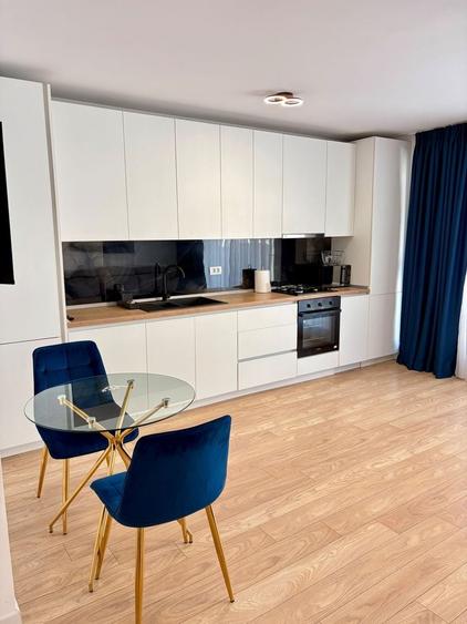 Apartament cu 2 camere semidecomandat, mobilat în Pipera