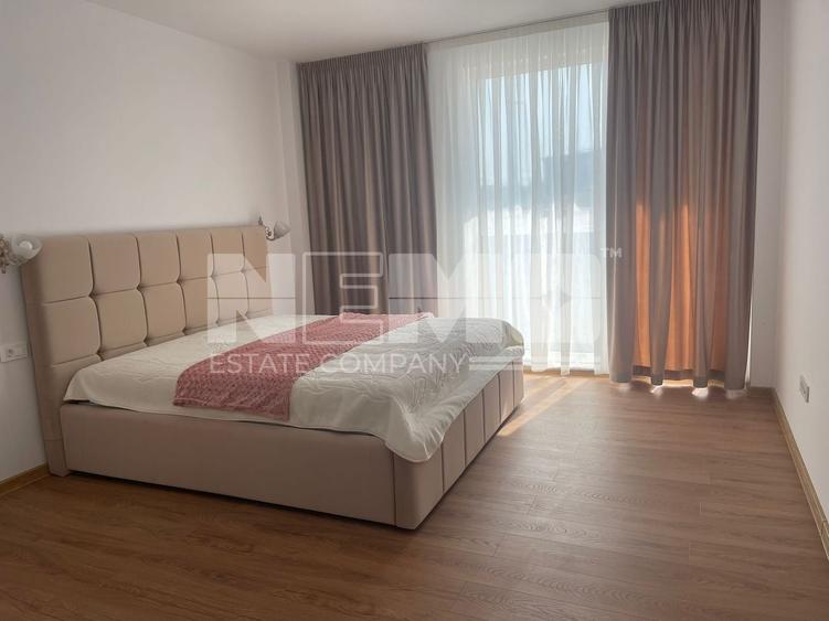 Apartament cu 3 camere decomandat în Exterior Vest