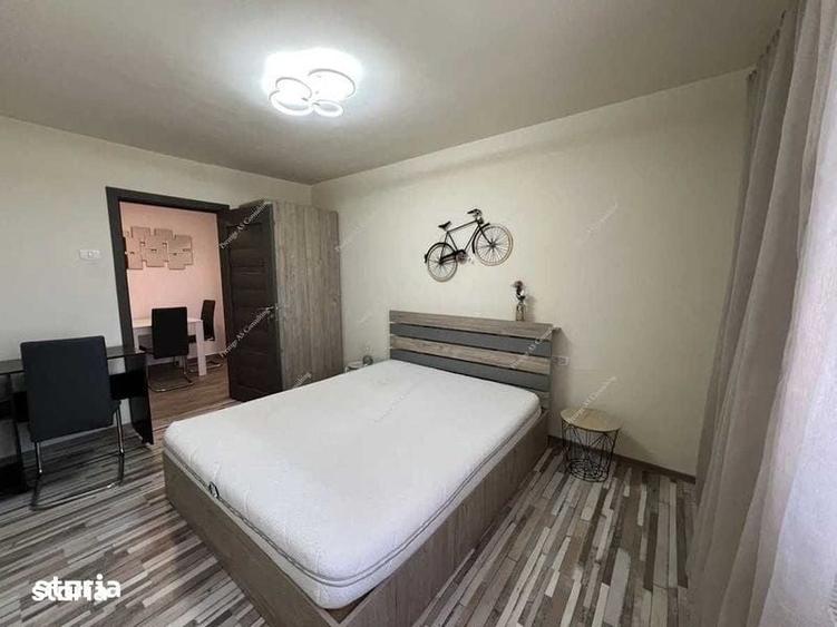 Apartament cu 3 camere decomandat în Complex Studențesc
