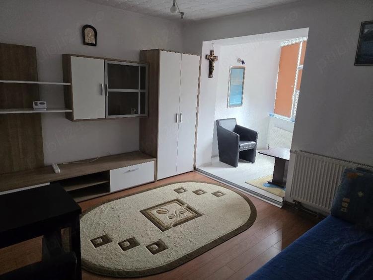 Apartament cu 2 camere decomandat în Exterior Vest