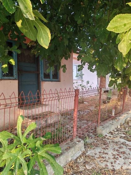 Casă cu 3 camere în Sălcioara