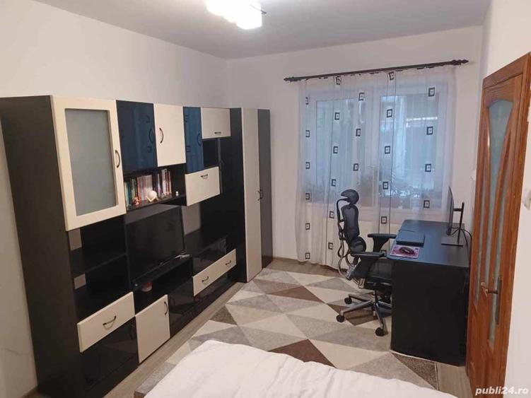 Apartament cu 3 camere în Orașul de Jos