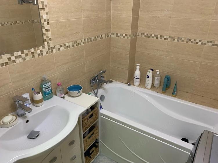 Apartament cu 2 camere semidecomandat în Giroc