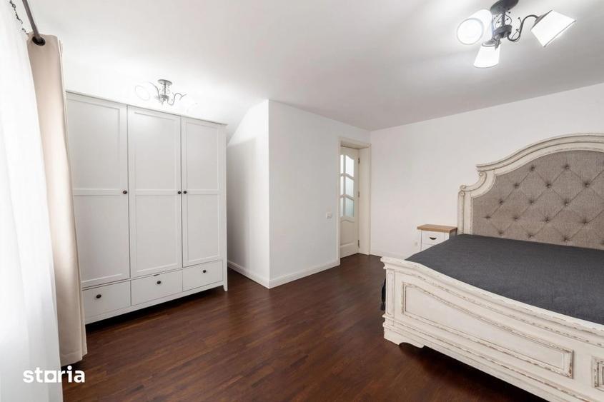 Casă cu 3 camere cu Teren 477 Mp în Bradu