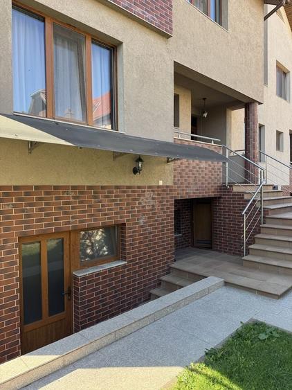 Casă cu 4 camere cu Teren 300 Mp în Sânmartin