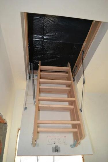 Casă cu 7 camere cu Teren 250 Mp în Sânpetru