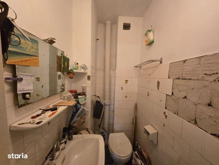 Apartament cu 4 camere decomandat, mobilat în Central