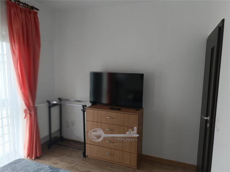 Apartament cu 2 camere semidecomandat, mobilat în Nicolina