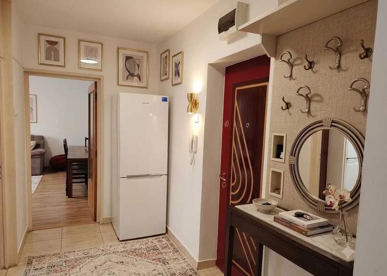 Apartament cu 2 camere decomandat, mobilat în Calea Călărașilor