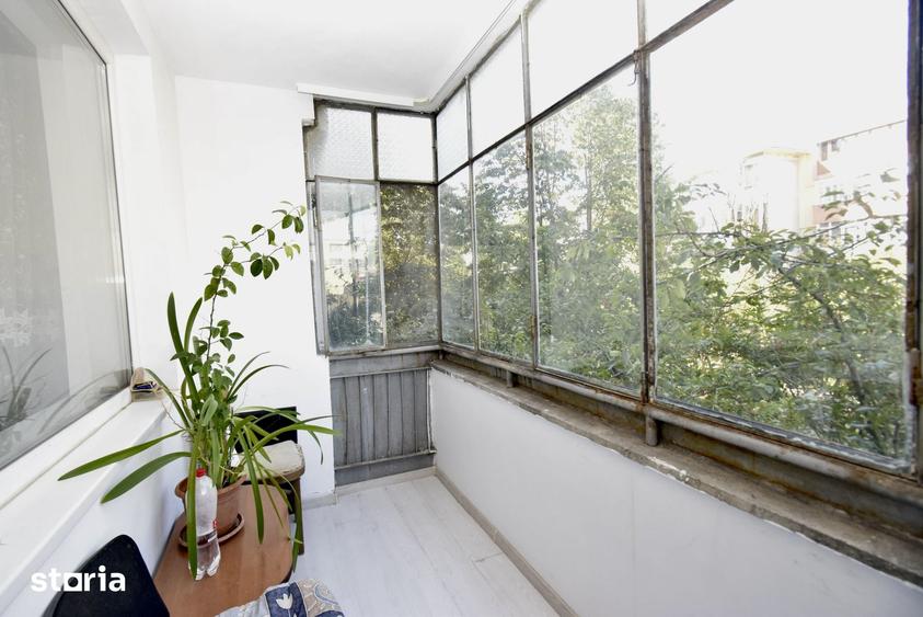 Apartament cu 2 camere semidecomandat în Calea București