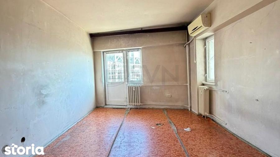 Apartament cu 3 camere decomandat în Crângași
