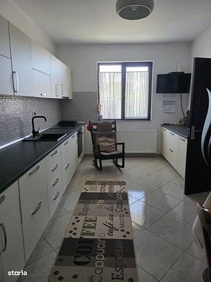 Casă cu 4 camere în Ciorogârla