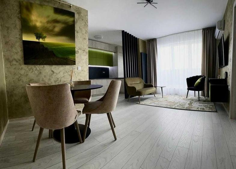 Apartament cu 2 camere decomandat în Central