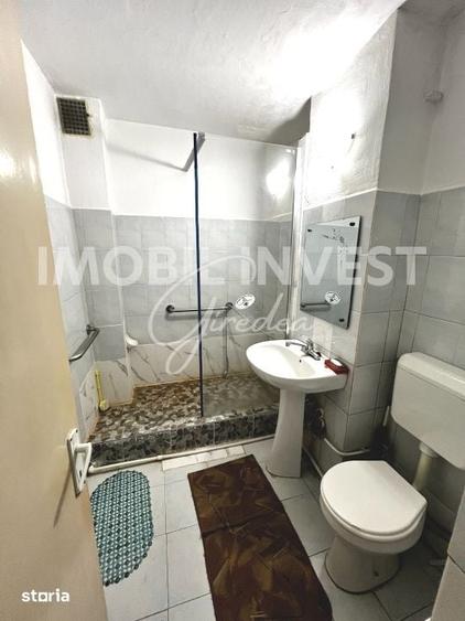 Apartament cu 3 camere în Cetate