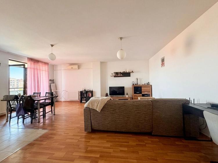 Apartament cu 2 camere semidecomandat, mobilat în Soarelui