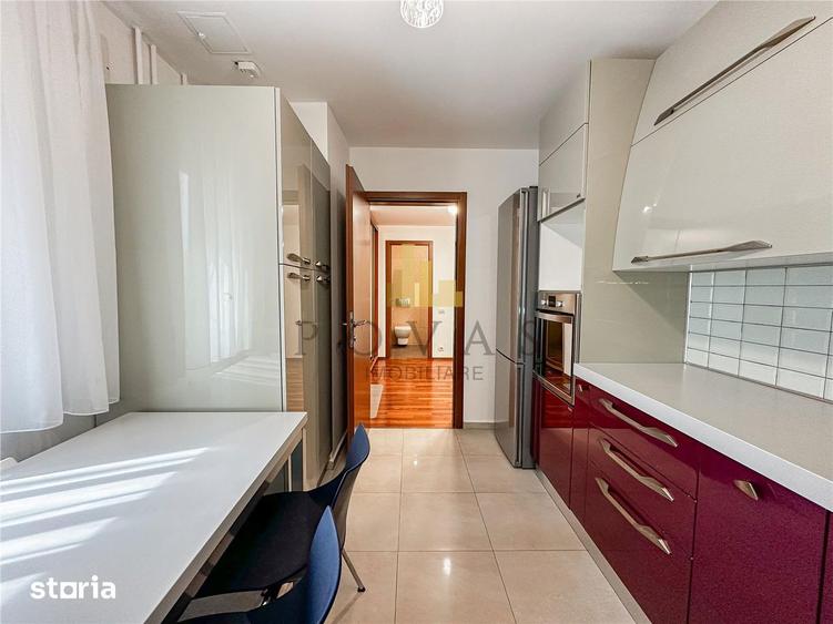 Apartament cu 4 camere decomandat, mobilat în Băneasa