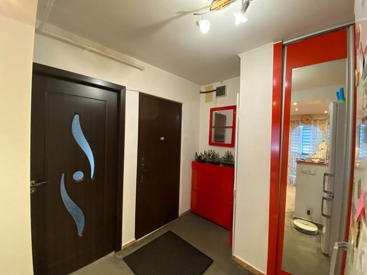 Apartament cu 2 camere decomandat în Central
