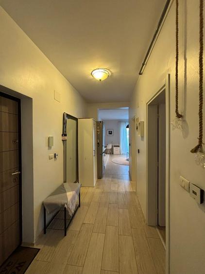 Apartament cu 2 camere semidecomandat în Aradului