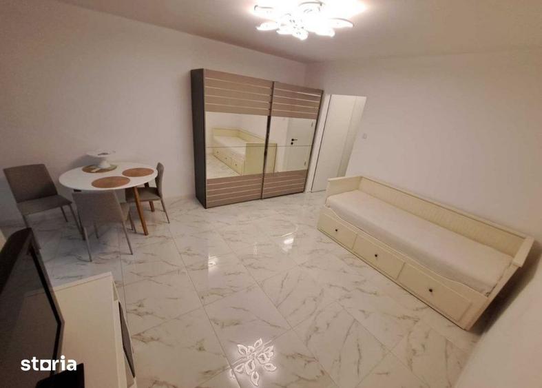 Garsonieră decomandată, mobilată în Costin Georgian