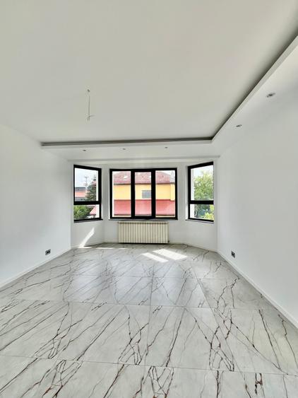 Casă individuală cu 6 camere cu Teren 1032 Mp în Pipera
