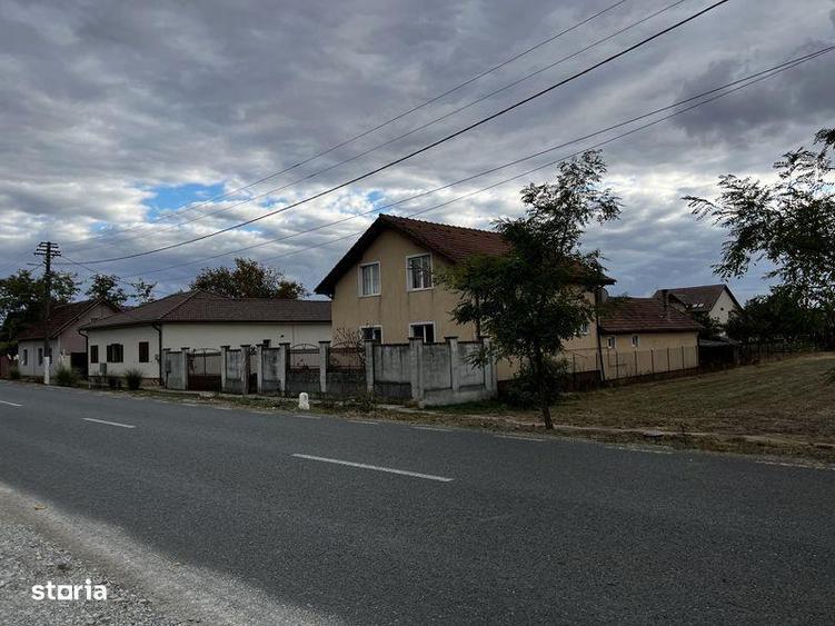 Teren de 1080 mp, în Zimandu Nou