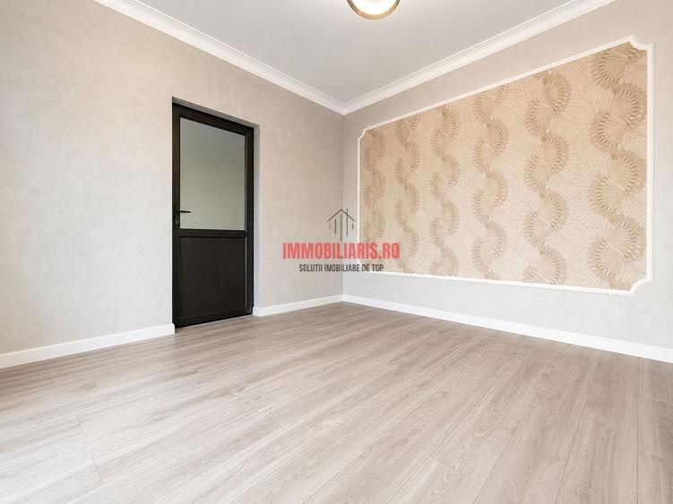 Casă individuală cu 8 camere cu Canalizare în Ozana