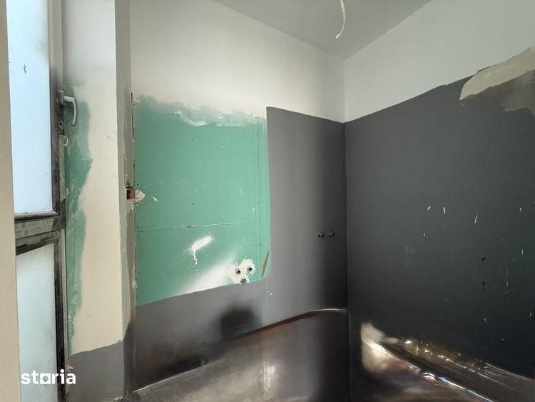 Apartament cu 3 camere decomandat în Ștefan cel Mare