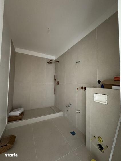 Apartament cu 3 camere în Între Lacuri
