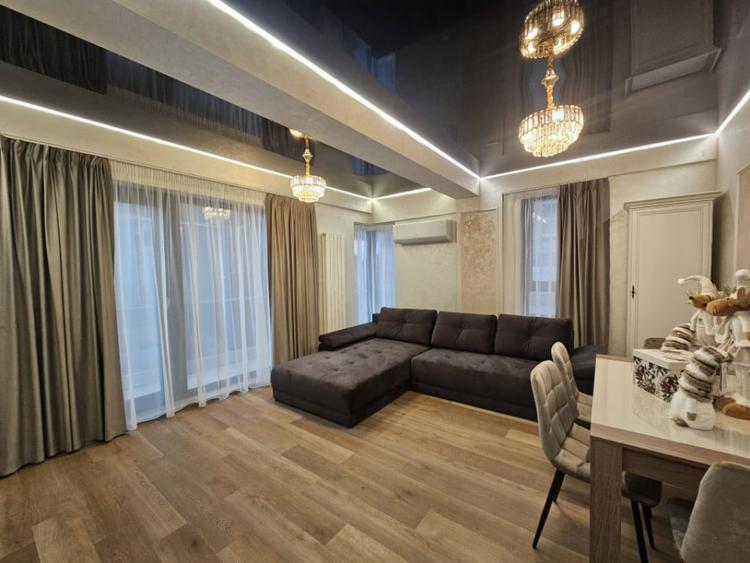 Apartament cu 2 camere decomandat în Faleza Nord