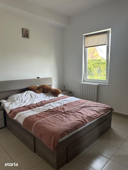 Casă cu 5 camere decomandat cu Teren 400 Mp în Bănești