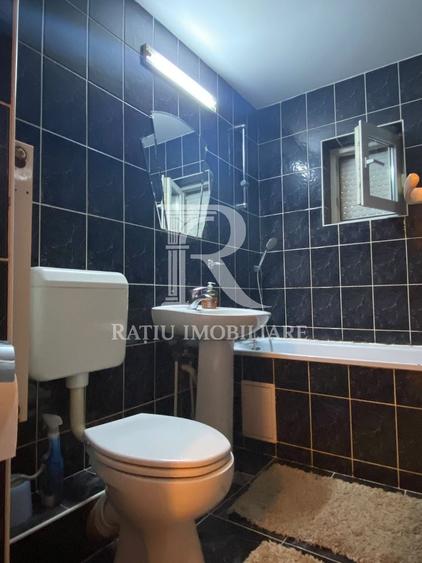 Apartament cu 3 camere decomandat, mobilat în Rogerius