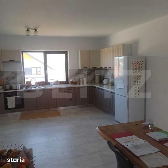 Casă cu 5 camere cu Teren 500 Mp în Baciu