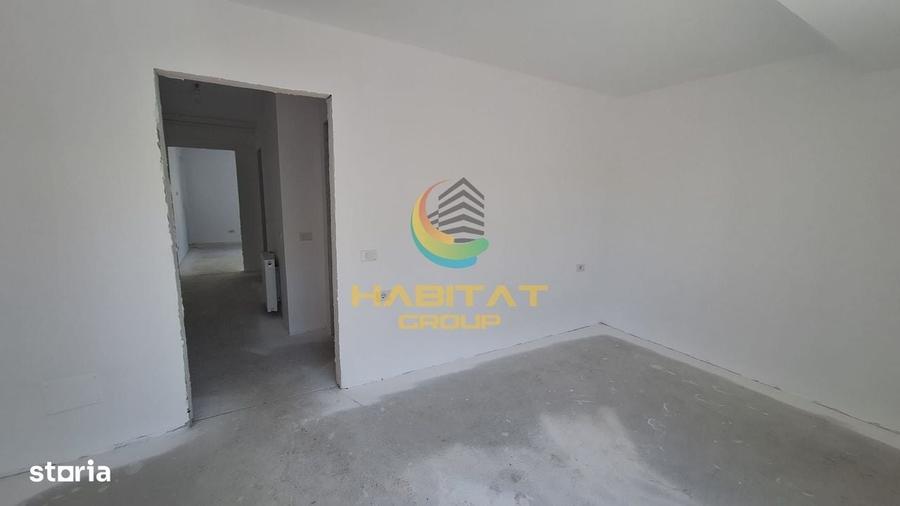 Apartament cu 4 camere semidecomandat în Central
