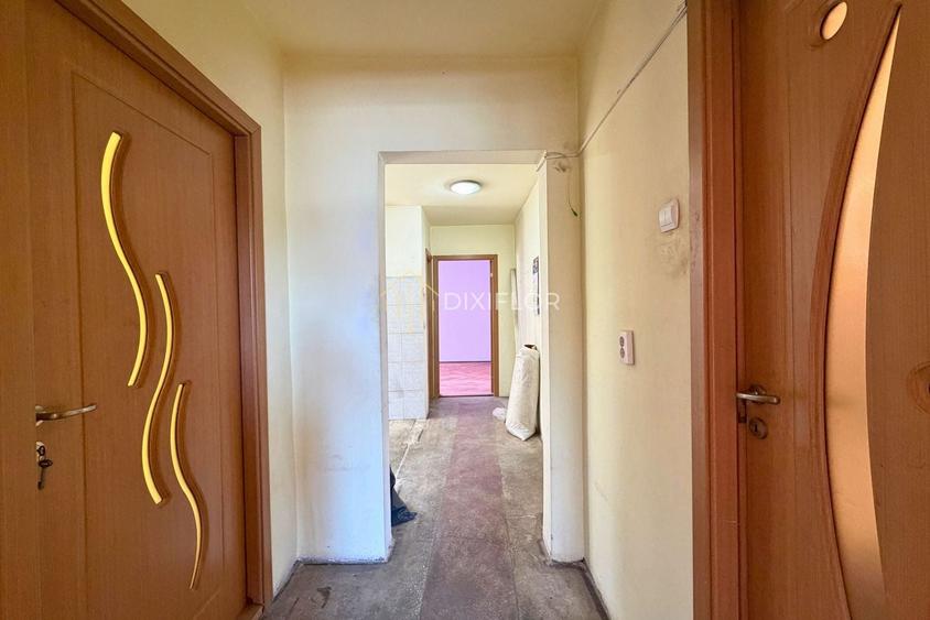 Apartament cu 3 camere decomandat în Tudor