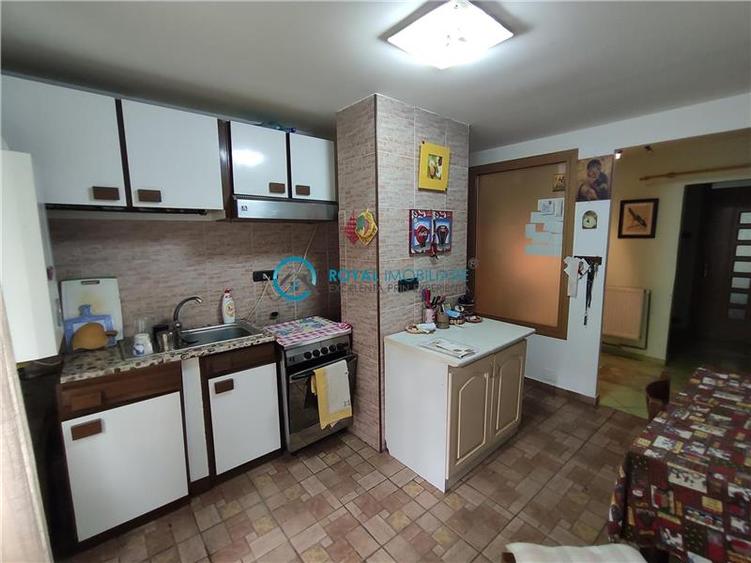 Apartament cu 3 camere decomandat în Mărășești