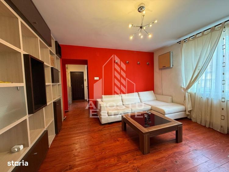 Apartament cu 2 camere semidecomandat, mobilat în Ultracentral