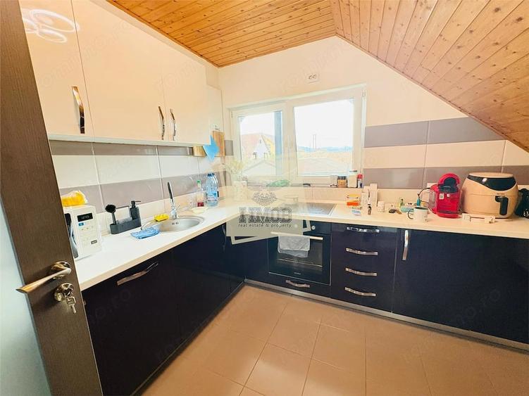 Casă cu 7 camere cu Teren 810 Mp în Central