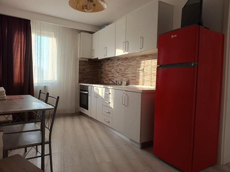 Apartament cu 2 camere semidecomandat în Băncilor