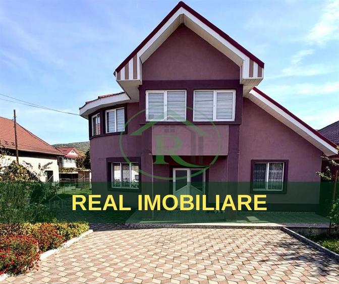 Casă cu 4 camere cu Teren 650 Mp în Pârscov